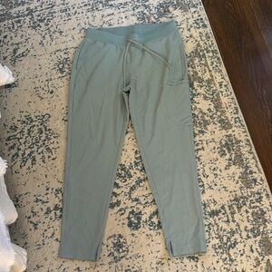 Mandala cargo scrub pant